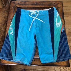 Oakley Board shorts (men’s)